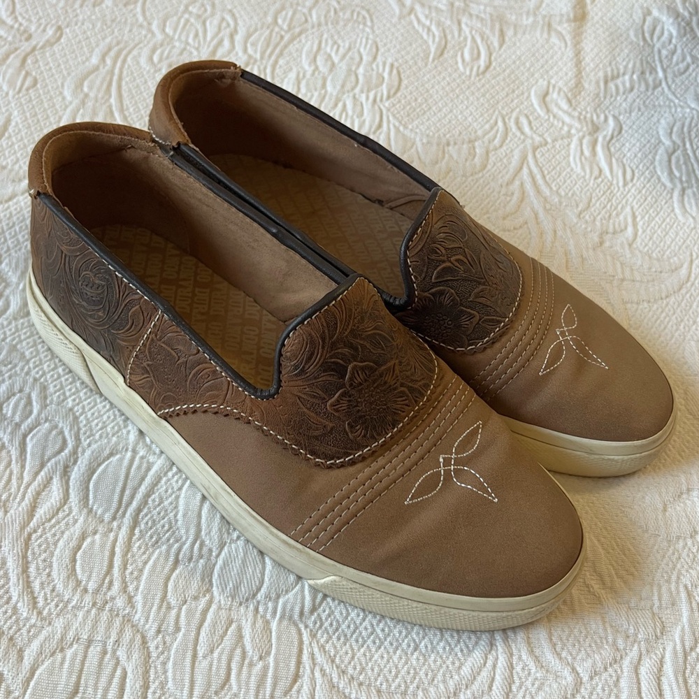 Durango Leather Slip On Shoes size 8